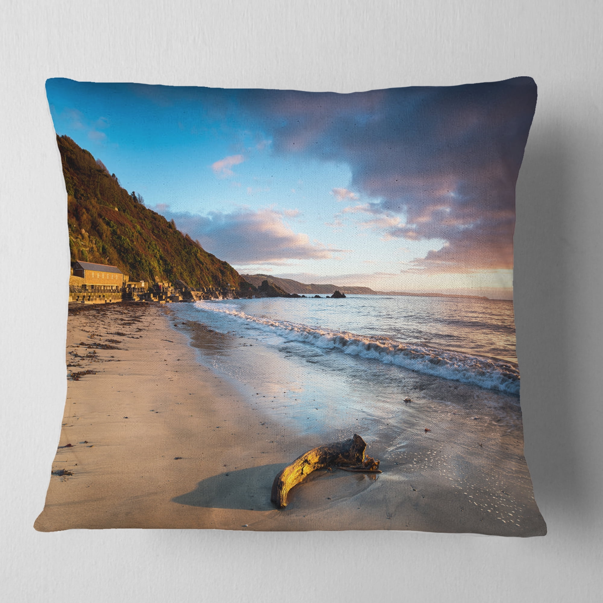 Designart Looe Cornwall Beach at Sunrise - Modern Beach Throw Pillow - 16x16