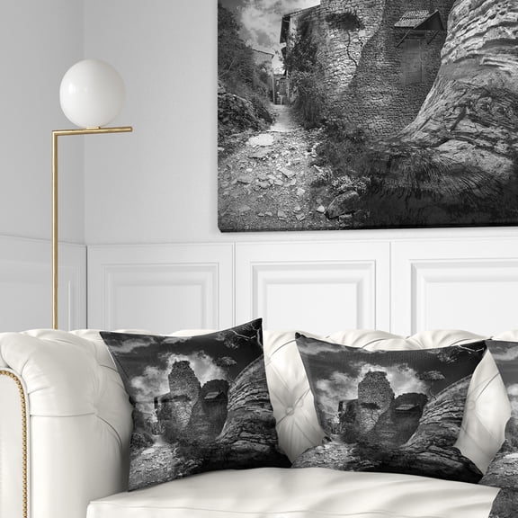 Designart Mast of Columbine Collage - Portrait Throw Pillow - 18x18