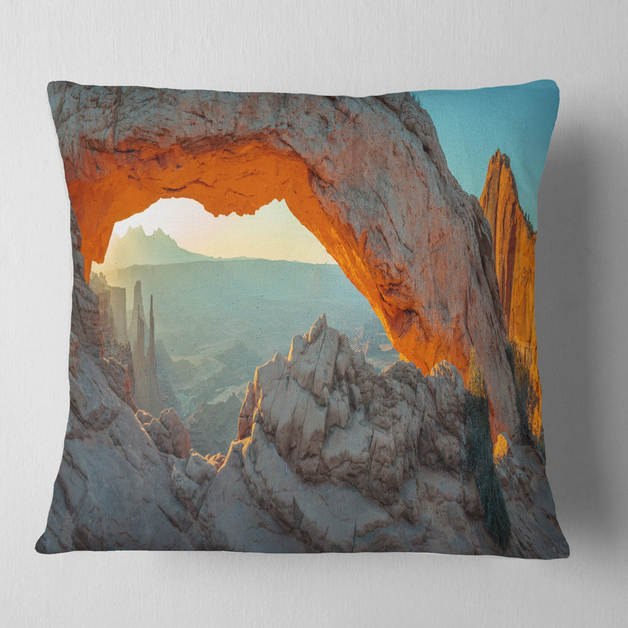 Designart Mesa Arch Canyon lands Utah Park - Landscape Printed Throw Pillow - 18x18