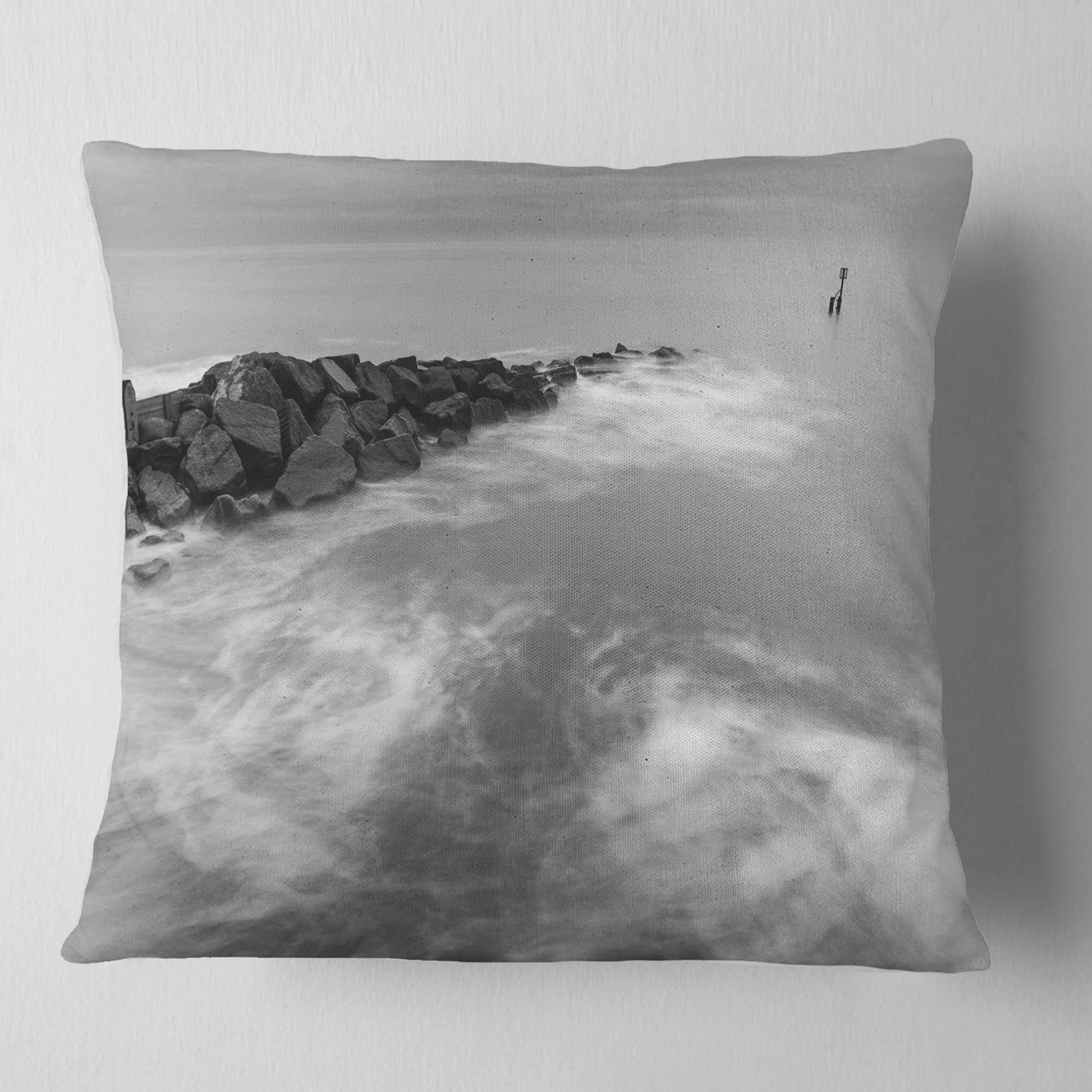 Designart Milky Waves Splashing Over Rocks - Modern Seascape Throw Pillow - 18x18