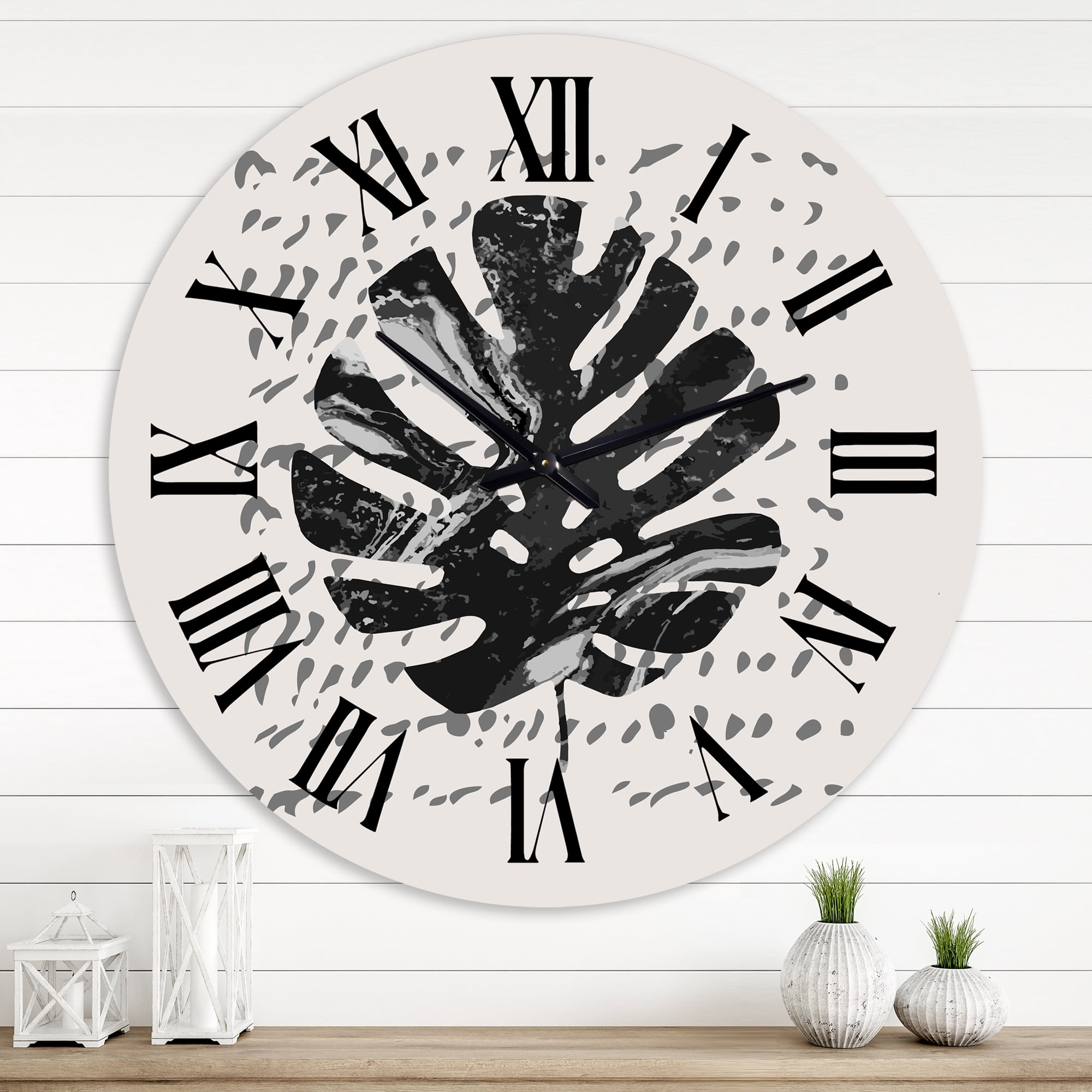 Designart 'Minimal Tropical Palm Leaf On Grunge Texture' Tropical Wall Clock