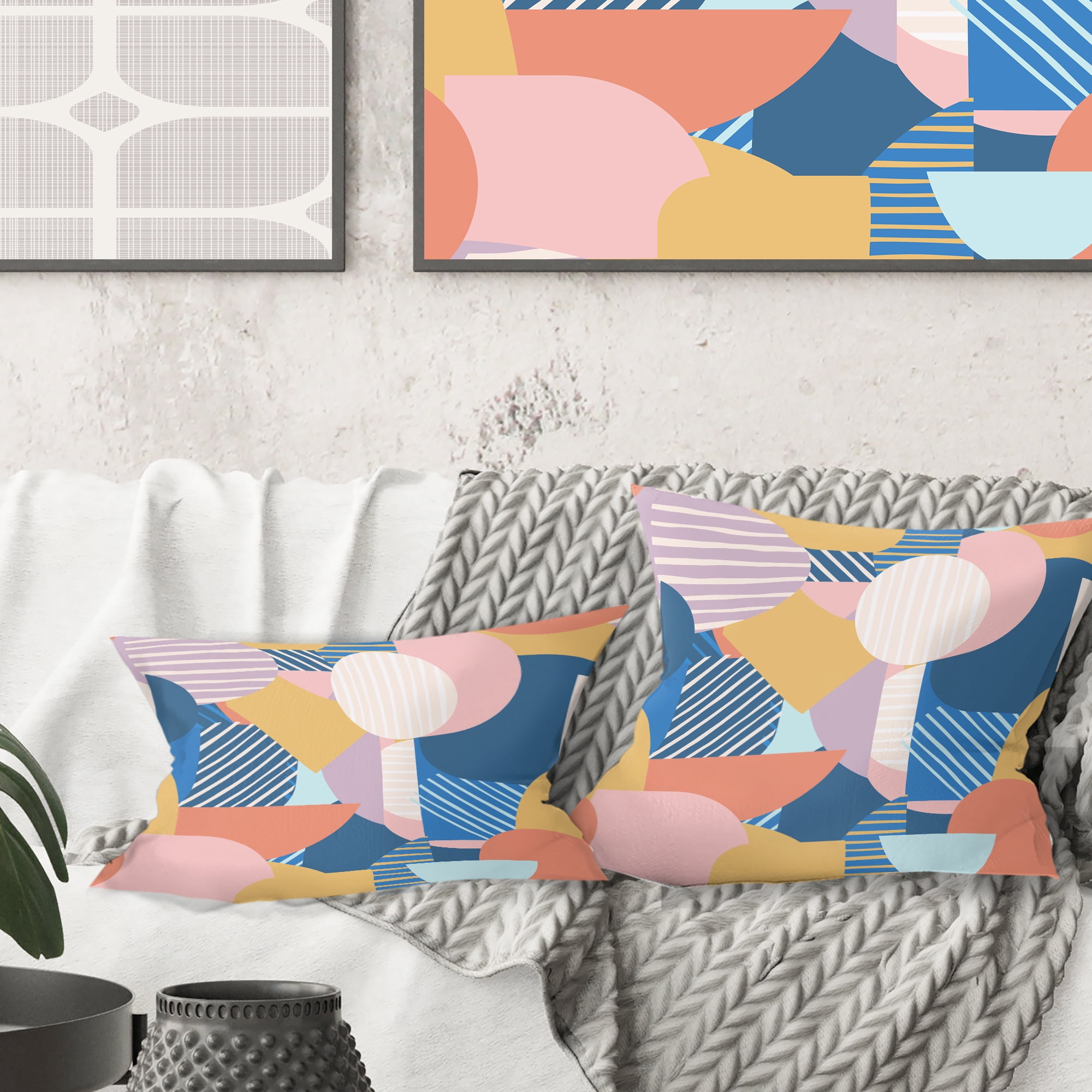 Designart Modern geometric shapes pattern' Mid-Century Modern Throw Pillow - 16x16