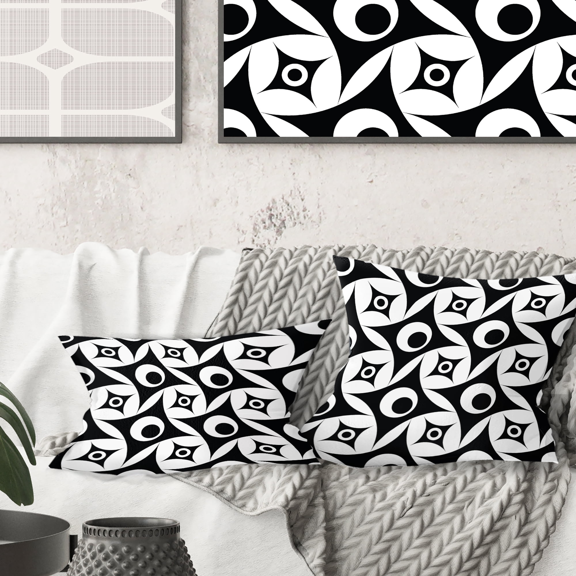 Designart Monochrome Geometric Pattern VII' Mid-Century Modern Throw Pillow - 16x16