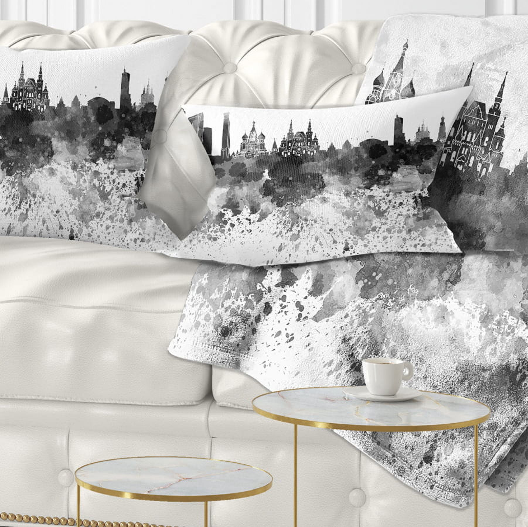Designart Moscow Skyline - Cityscape Throw Pillow - 12x20