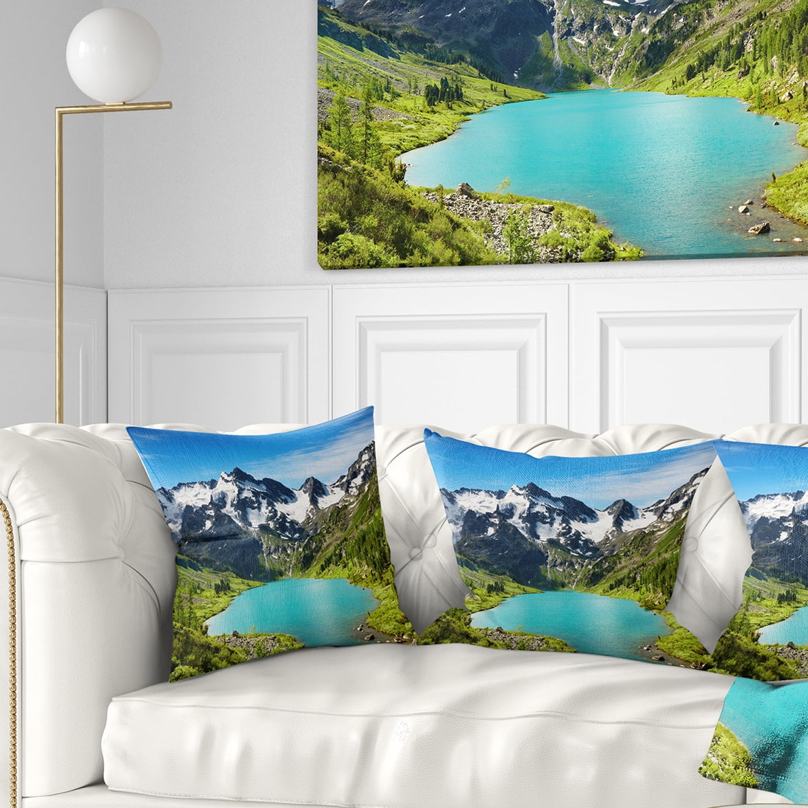 Designart Mountain Lake - Landscape Photography Throw Pillow - 18x18