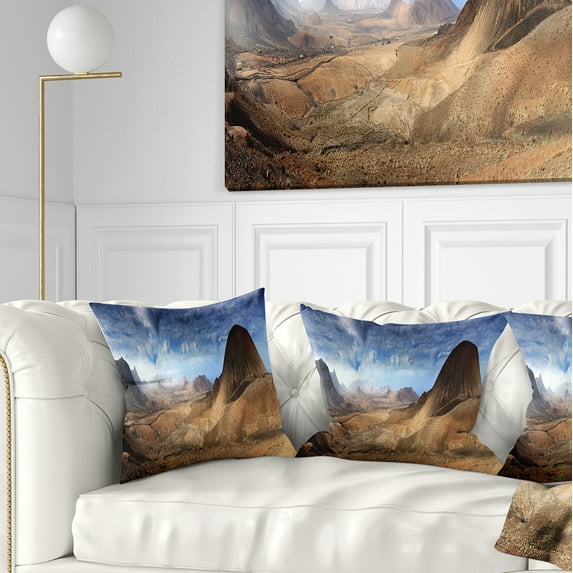 Designart Mountain Scenery Panorama - Landscape Photography Throw Pillow - 16x16