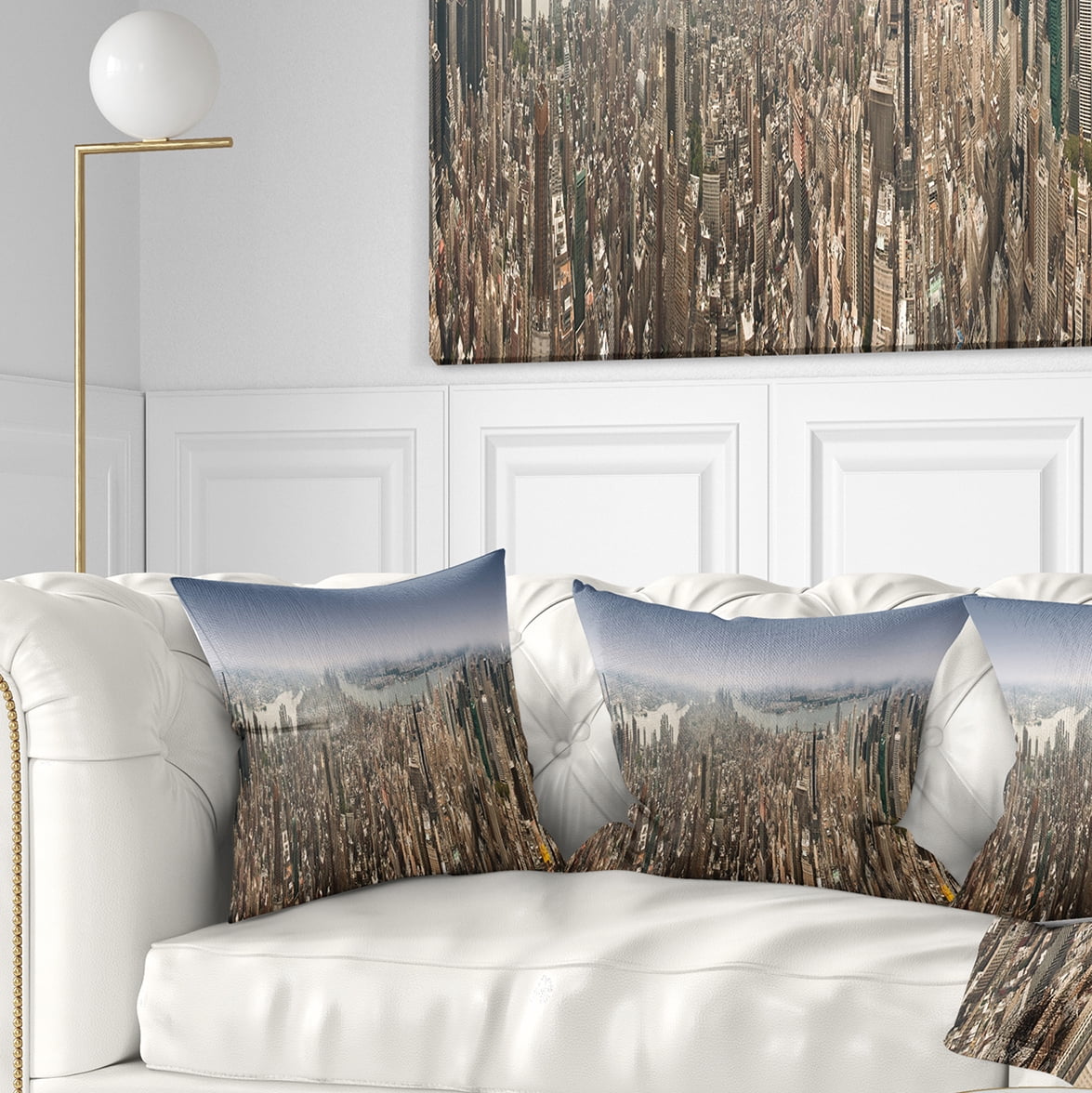 Designart NYC 360 Degree Panorama - Cityscape Photography Throw Pillow - 16x16