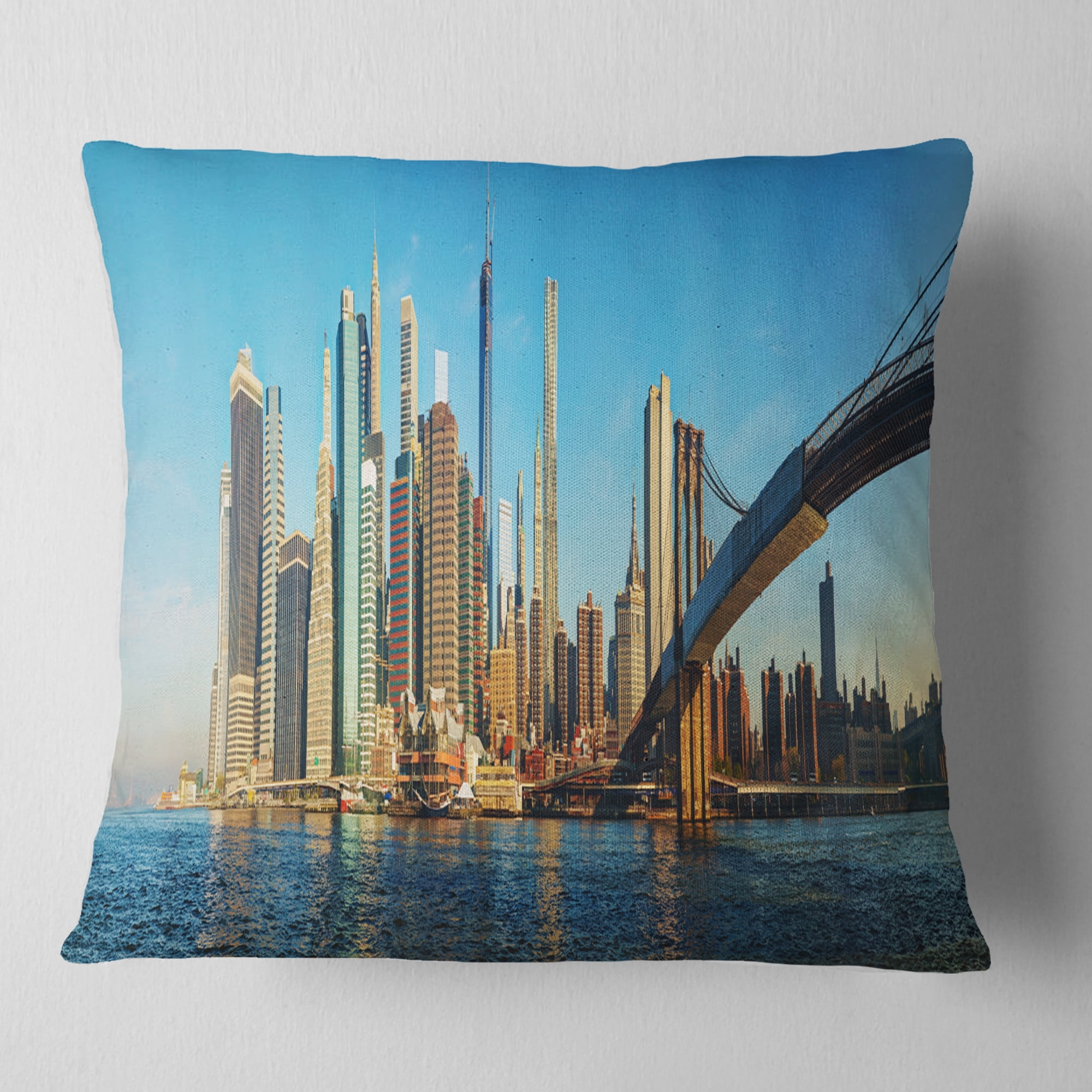 Designart New York City with Brooklyn Bridge - Cityscape Throw Pillow - 18x18