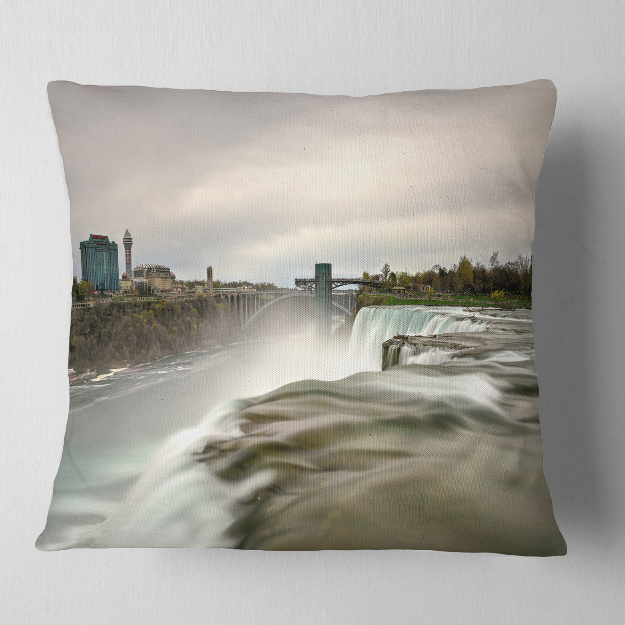 Designart Niagara Falls Goat Island View - Oversized Beach Throw Pillow - 18x18