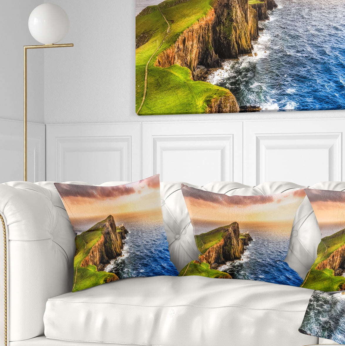Designart Ocean Cost at Sunset - Photography Throw Pillow - 16x16