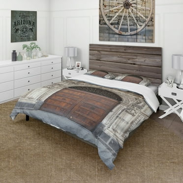 Designart 'Old Door in Catania' Vintage Duvet Cover Set