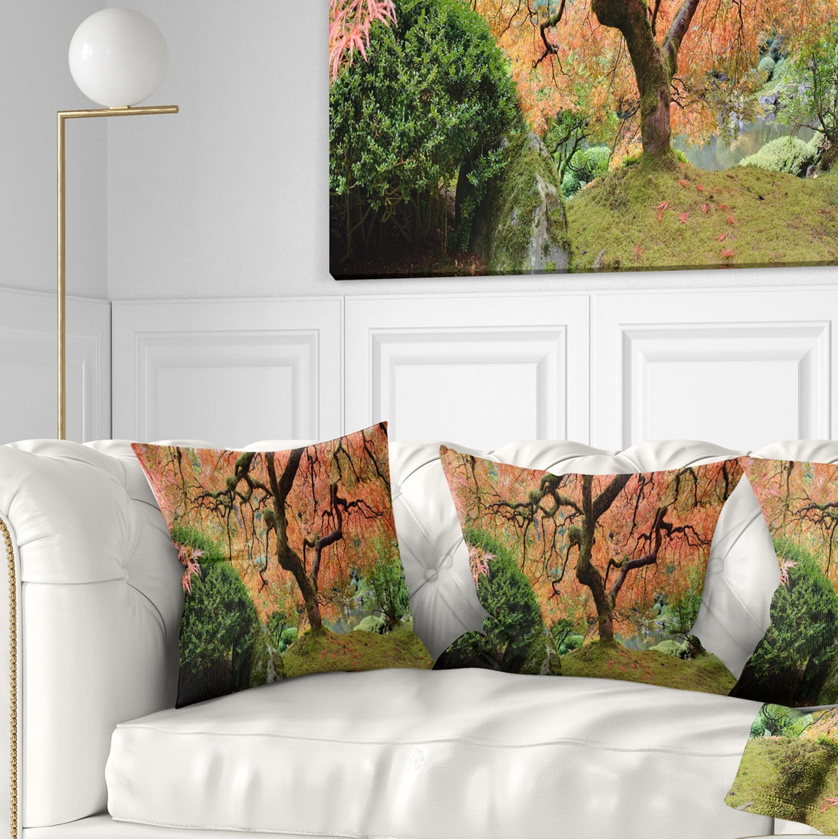 Designart Old Japanese Maple Tree - Landscape Photography Throw Pillow - 18x18