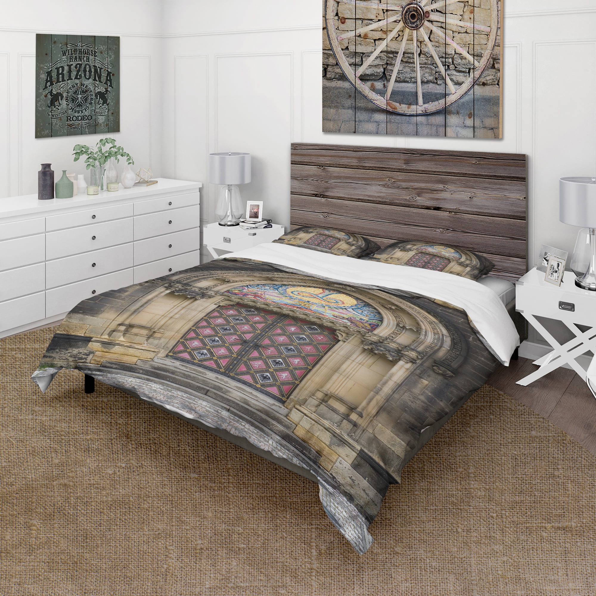 Designart 'Ornate Entrance of Church in Prague' Vintage Duvet Cover Set