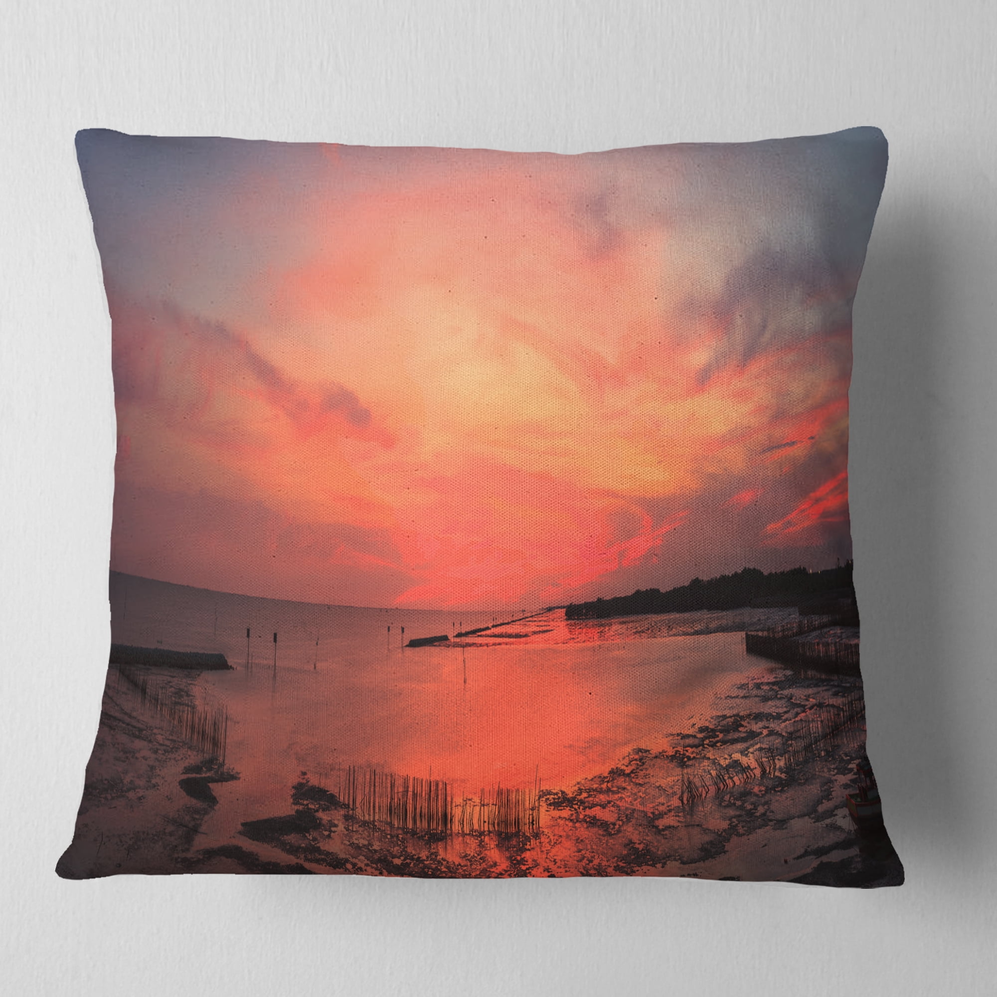 Designart Outstanding Panorama of Sunset in Sea - Seascape Throw Pillow - 18x18