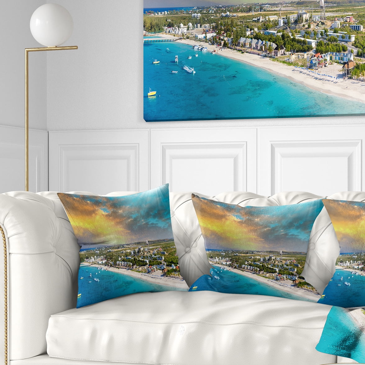 Designart Panoramic Caribbean Island - Landscape Photography Throw Pillow - 18x18