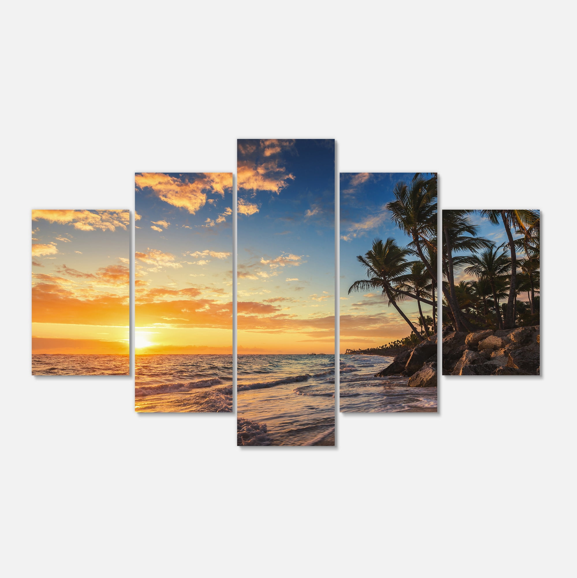 Designart 'Paradise Tropical Island Beach with Palms ' Extra Large Seascape Art Canvas