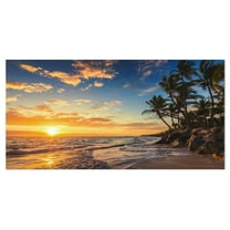 Designart 'Paradise Tropical Island Beach with Palms ' Extra Large Seascape Art Canvas