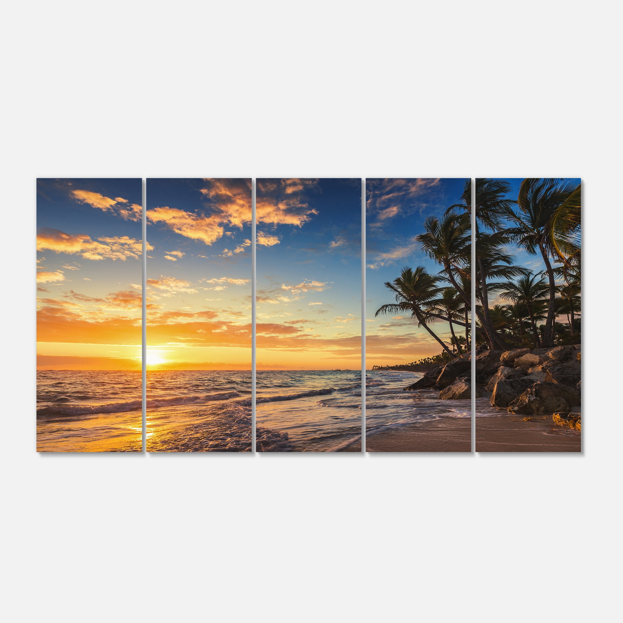 Designart 'Paradise Tropical Island Beach with Palms ' Extra Large Seascape Art Canvas
