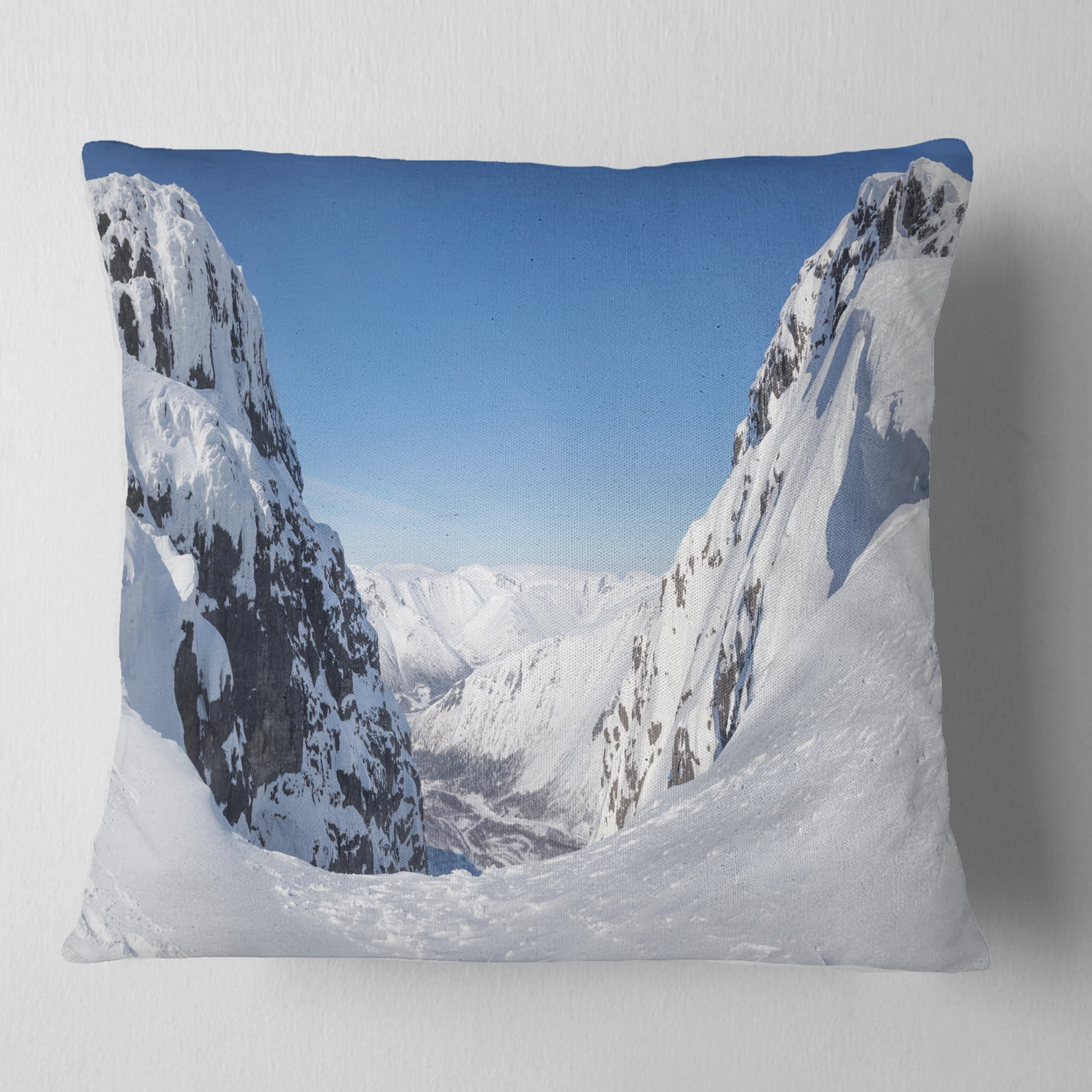 Designart Pass in the Northern Winter Hills - Landscape Printed Throw Pillow - 18x18