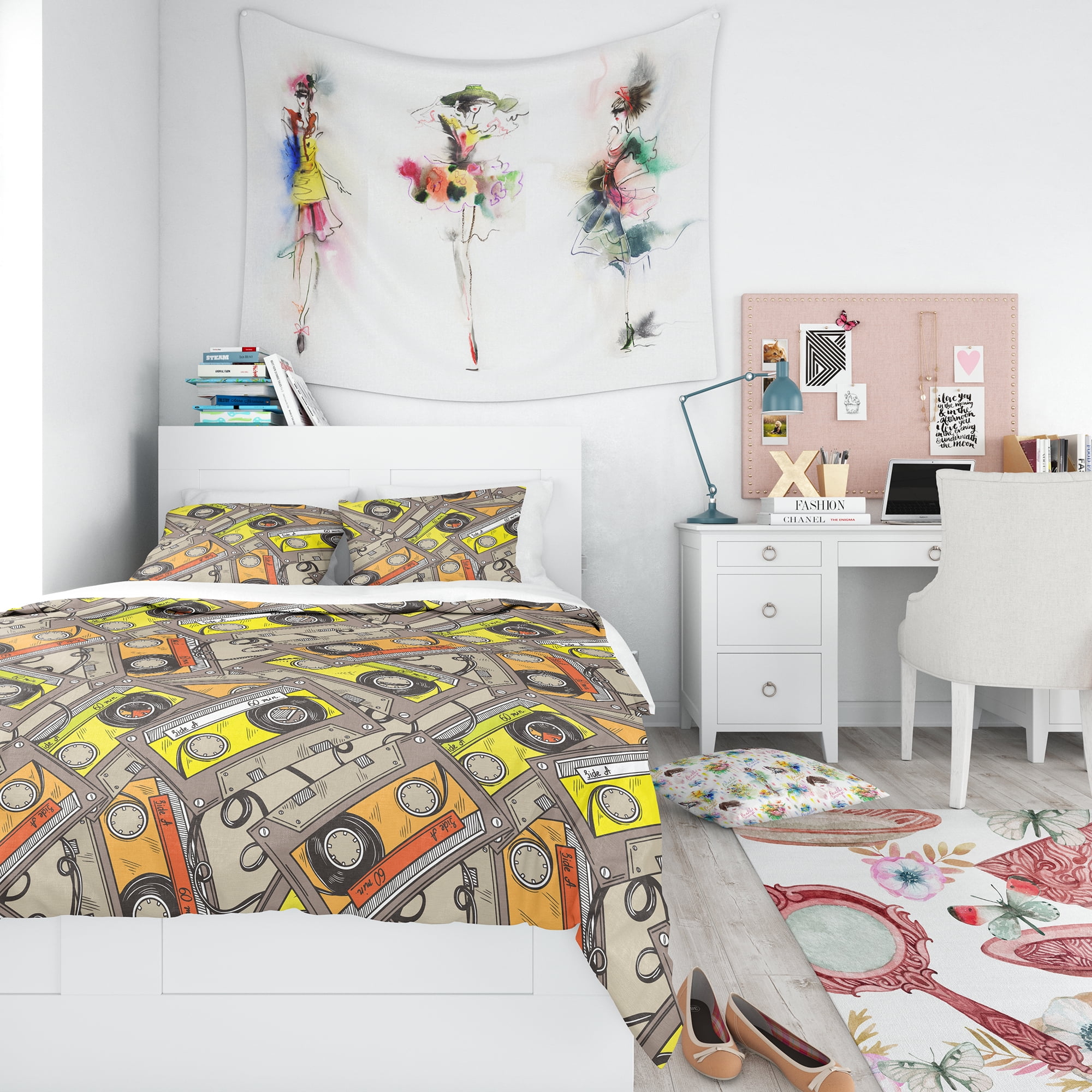Designart 'Pattern of Vintage Audio Cassettes' Modern Teen Duvet Cover Set