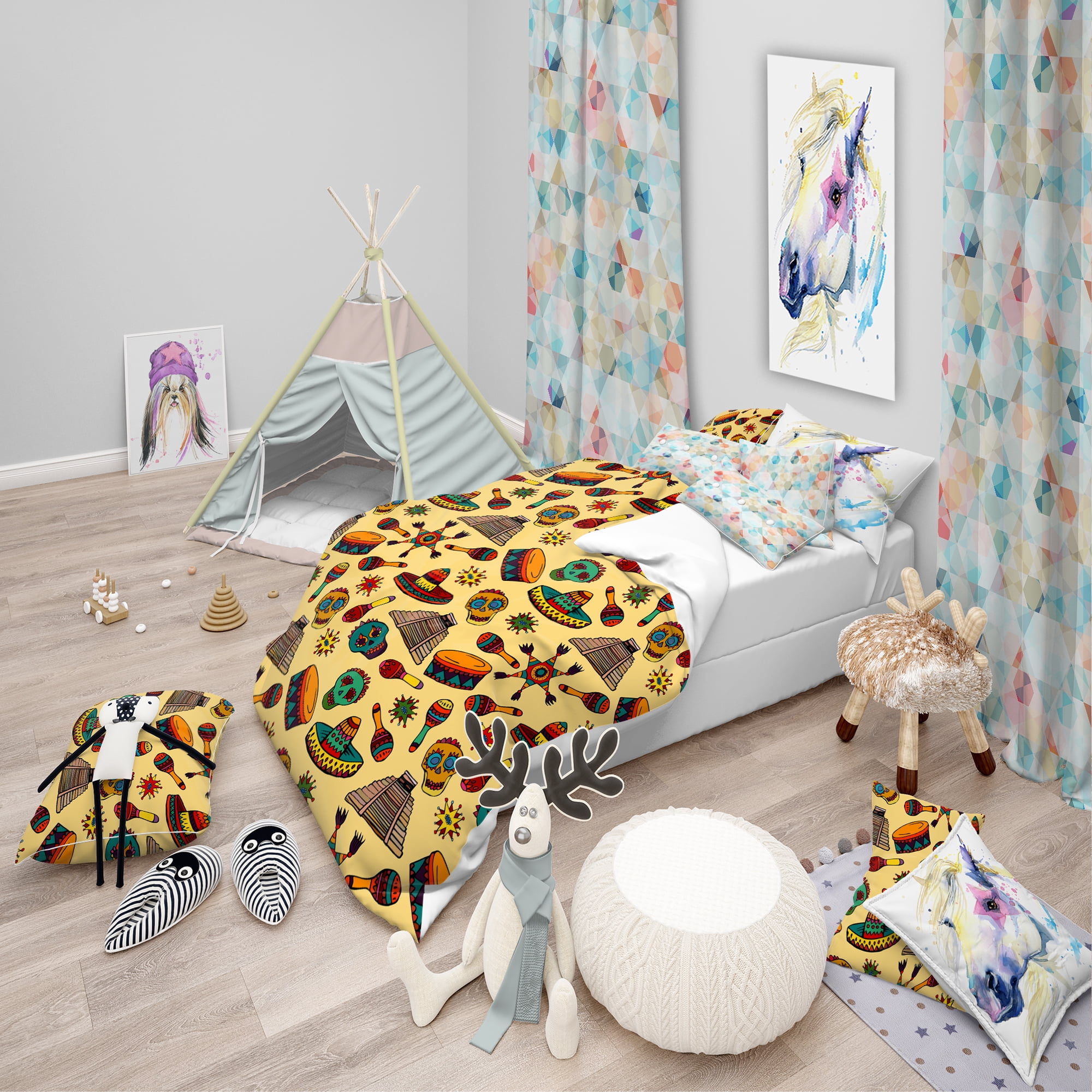 Designart 'Pattern with Mexican Symbols' Tropical Duvet Cover Set