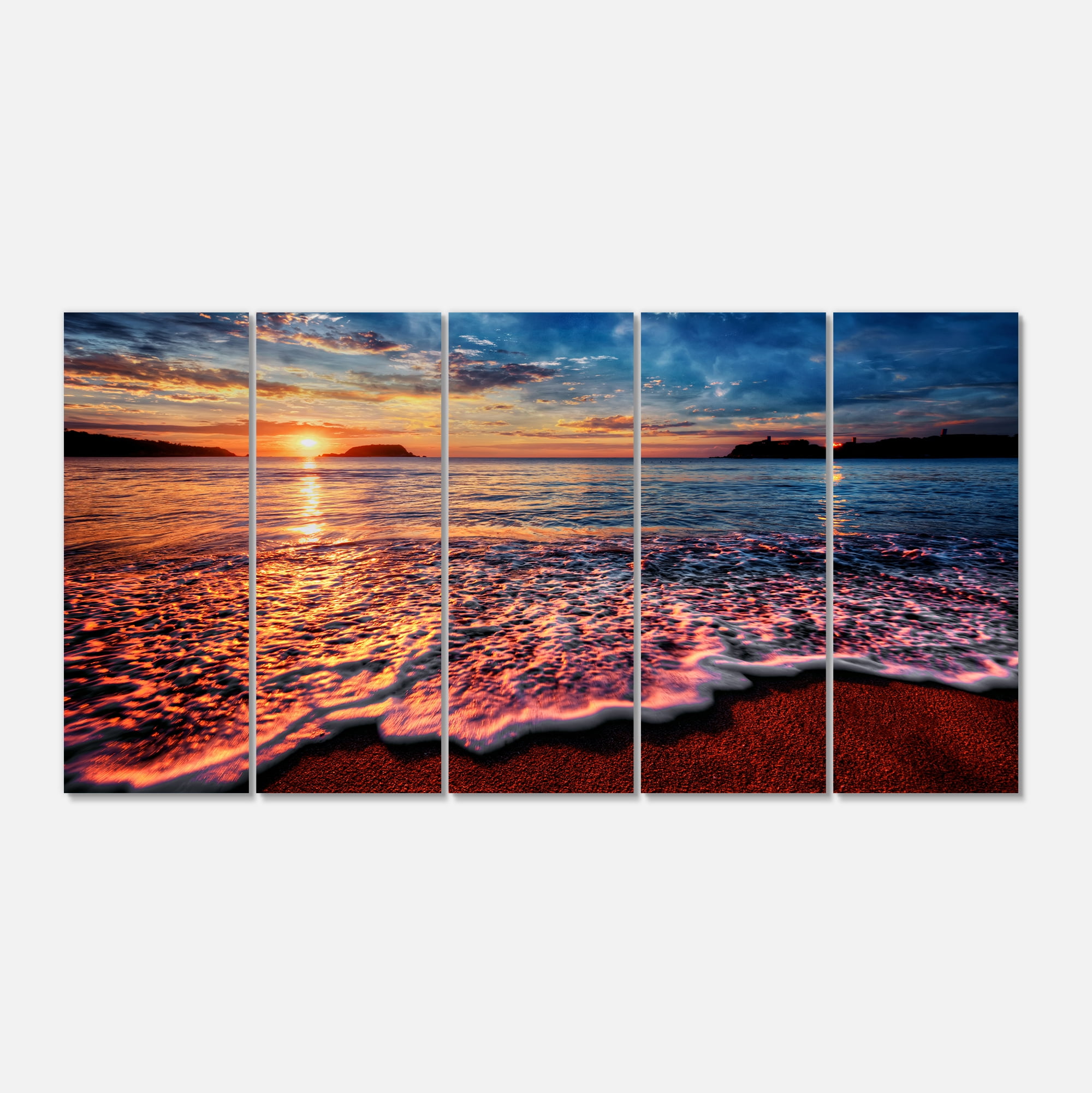 Designart 'Peaceful Evening Beach View ' Seascape Canvas Art Print