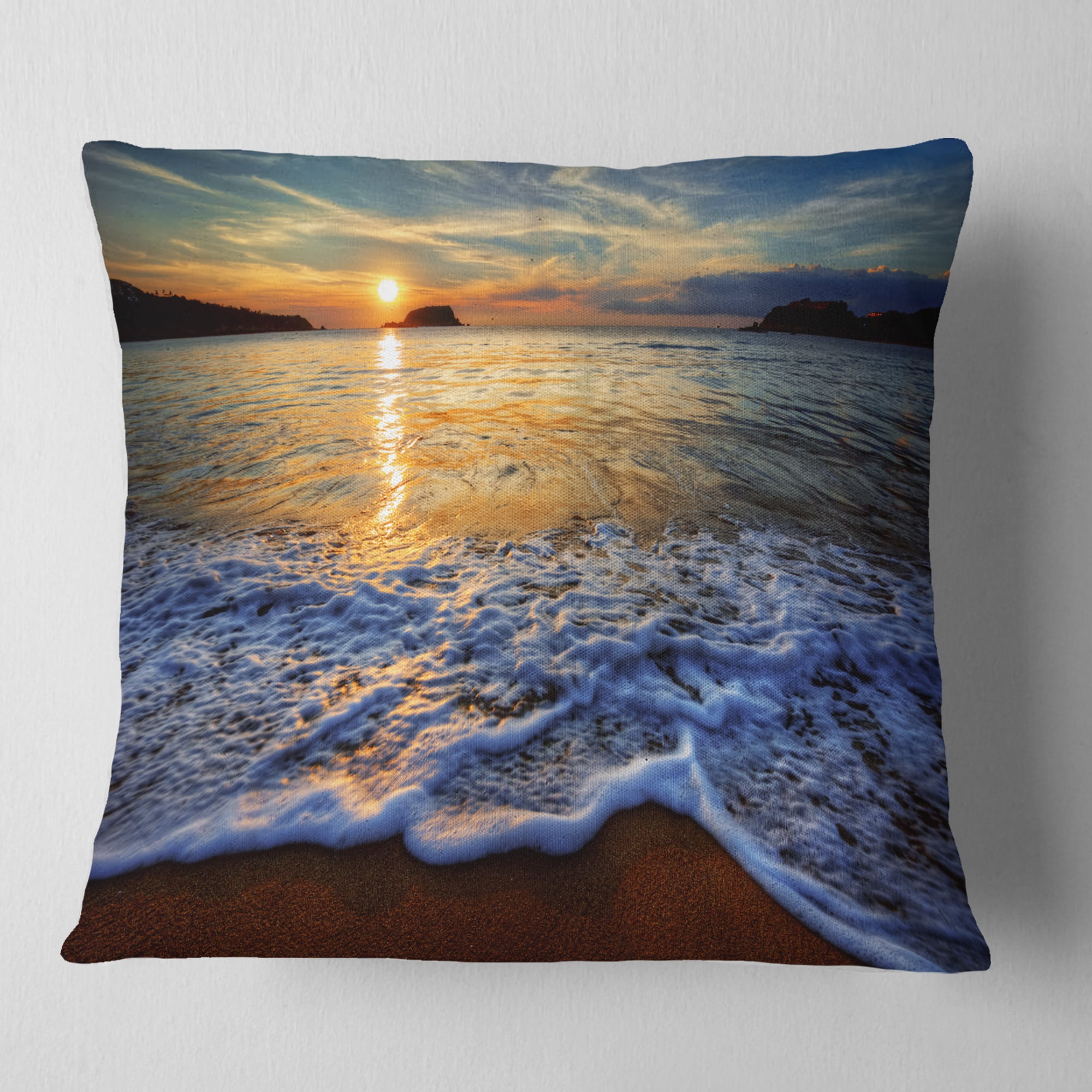 Designart Peaceful Sandy Beach with Waves - Throw Pillow - 18x18