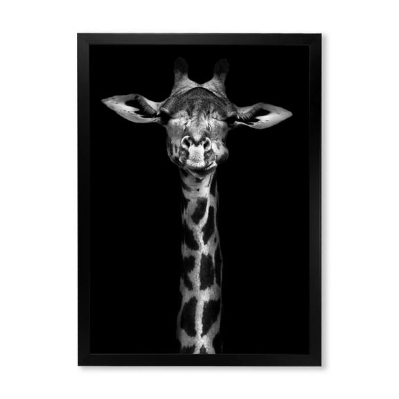 Designart 'Portrait Of A Giraffe In Monochrome' Farmhouse Framed Art Print