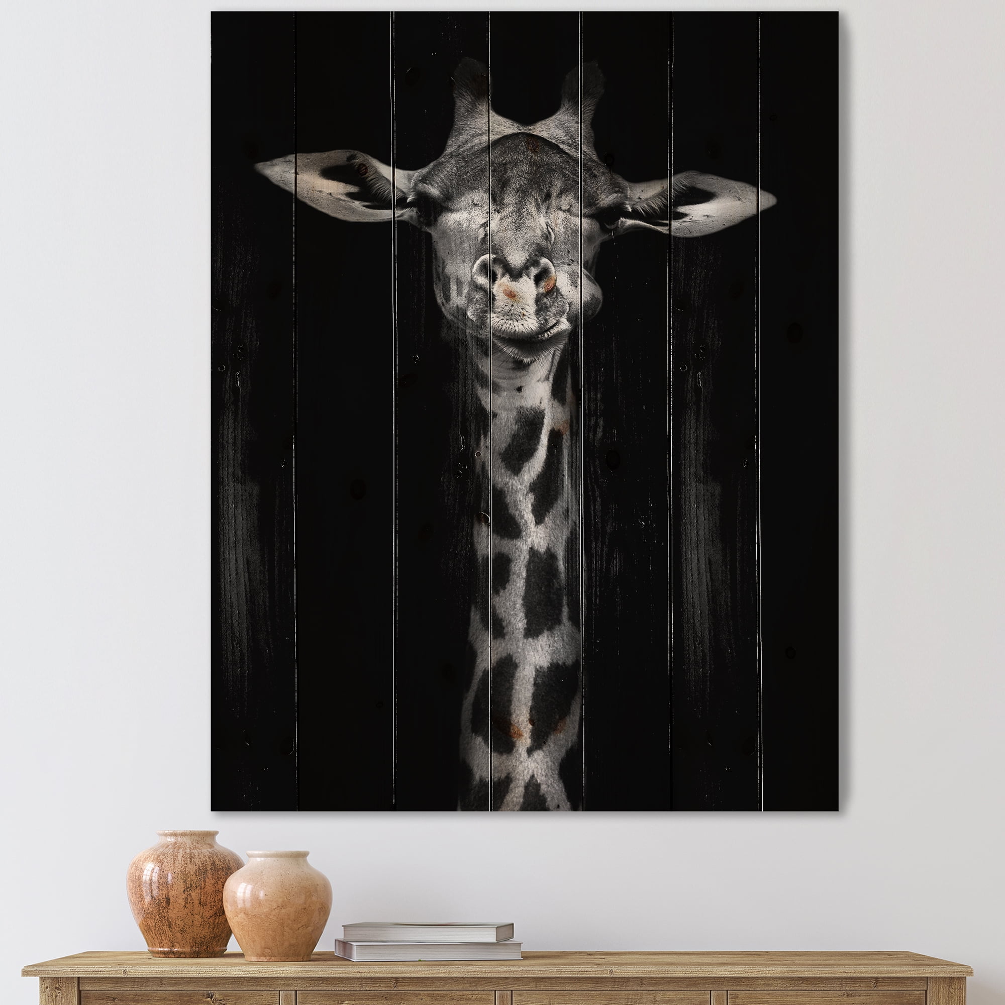 Designart 'Portrait Of A Giraffe In Monochrome' Farmhouse Print on Natural Pine Wood