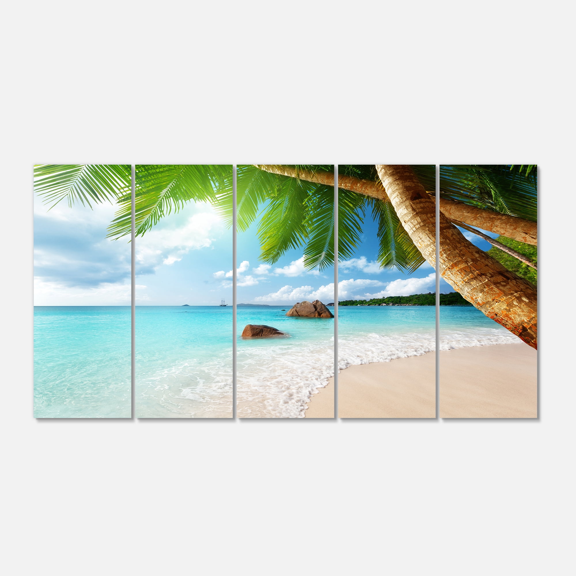 Designart 'Praslin Island Seychelles Beach ' Seashore Photo Canvas Print