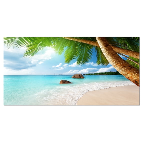 Designart 'Praslin Island Seychelles Beach ' Seashore Photo Canvas Print