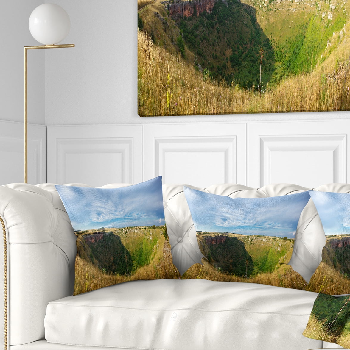 Designart Pulo Di Altamura Panorama - Landscape Printed Throw Pillow - 18x18
