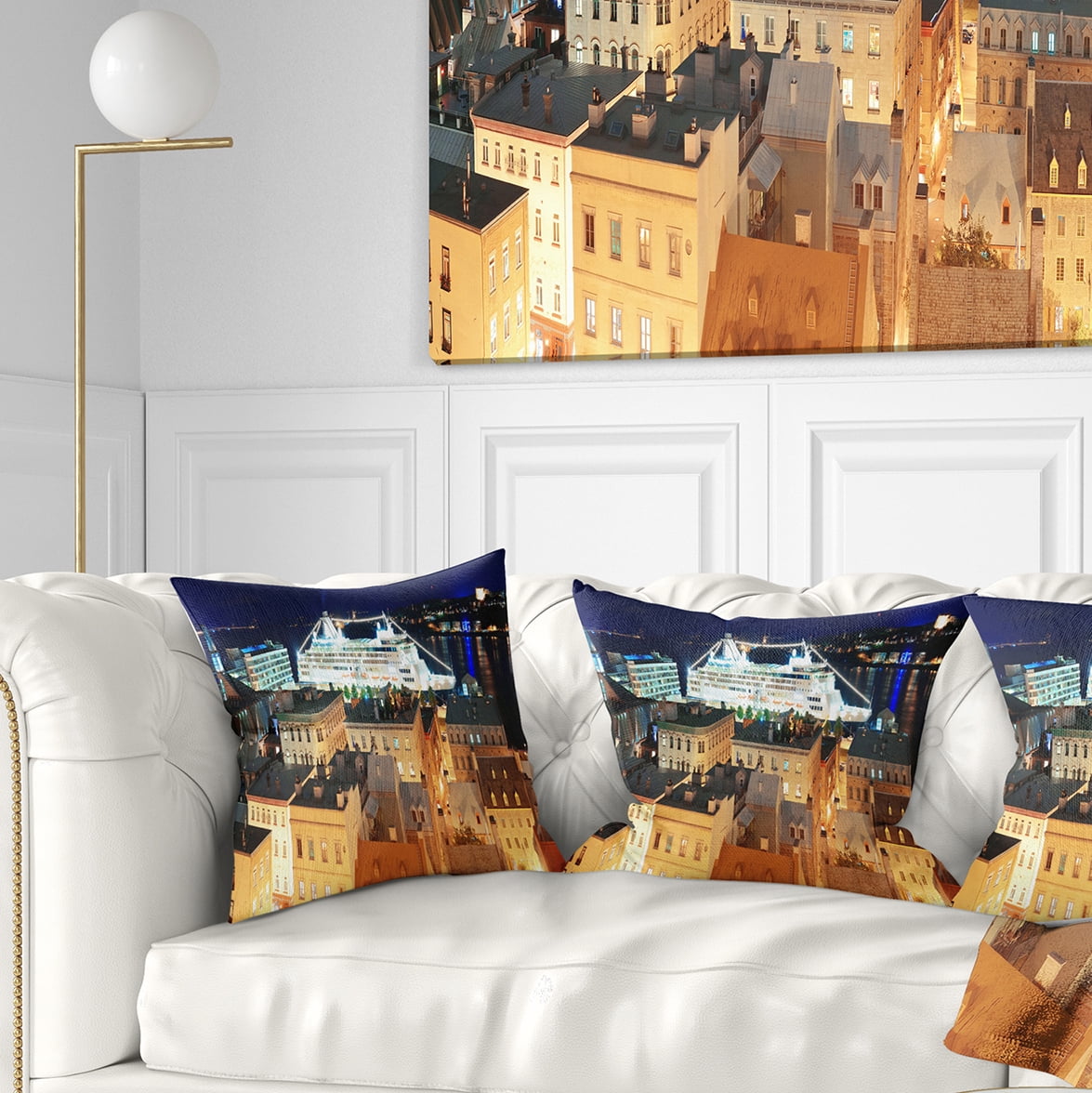 Designart Quebec City - Cityscape Photo Throw Pillow - 16x16
