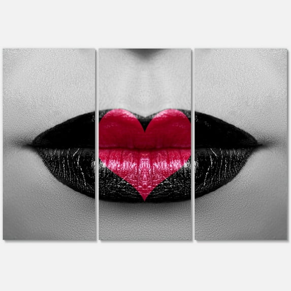 Designart ' Red Heart In Monochrome Lips ' Modern Canvas Wall Art Print
