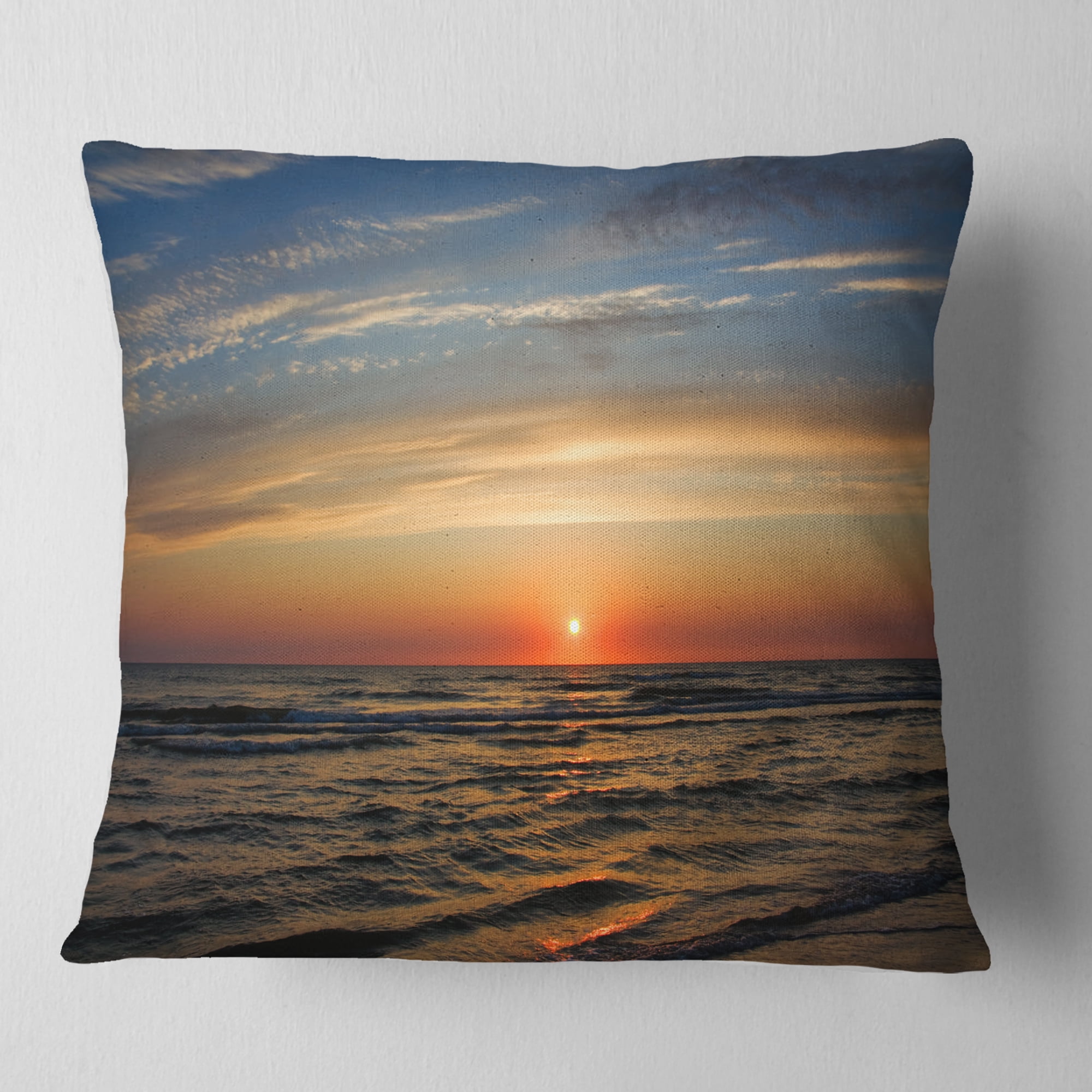 Designart Red Sunset with Dark Ocean Waves - Seascape Throw Pillow - 16x16