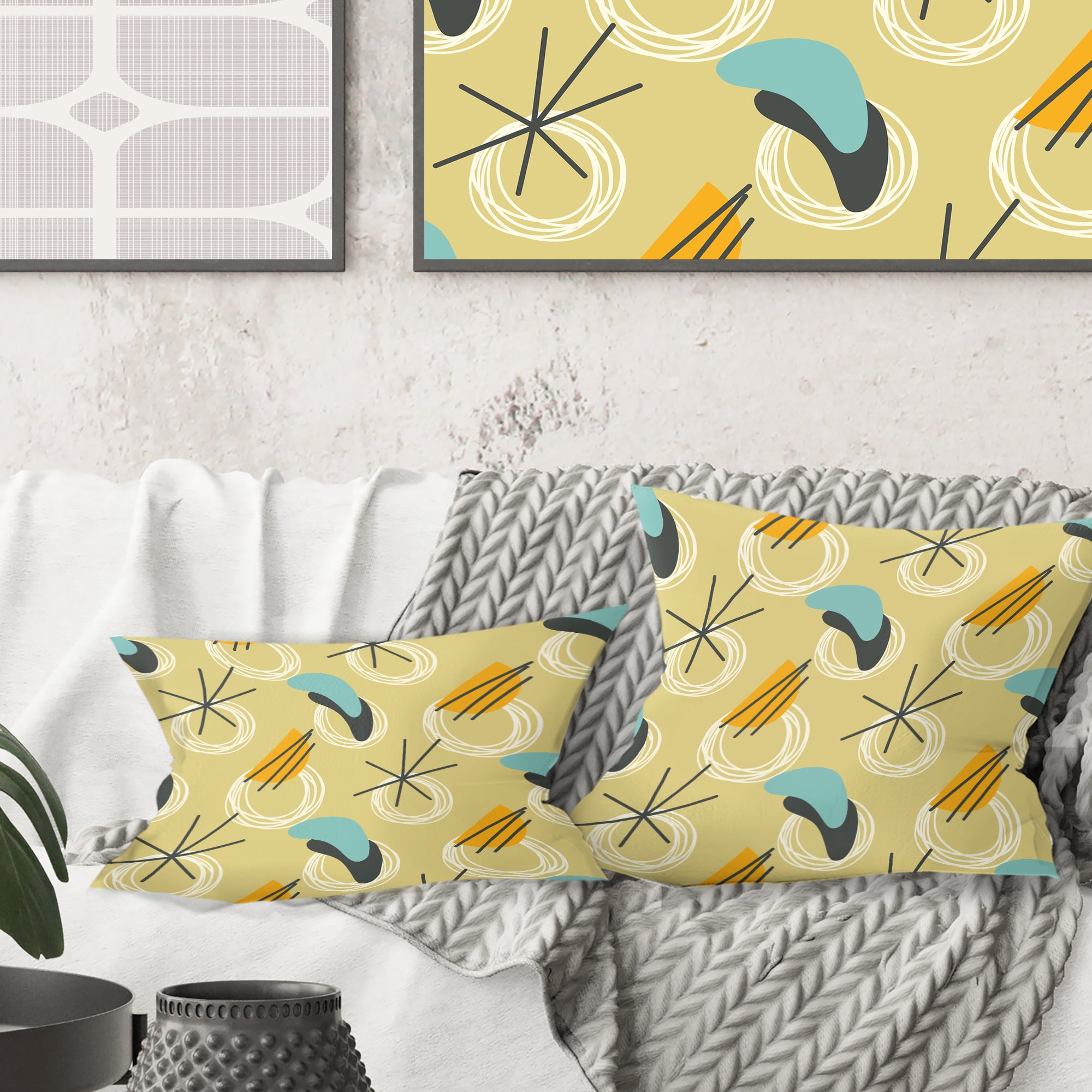 Designart Retro Abstract Design II' Mid-Century Modern Throw Pillow - 18x18