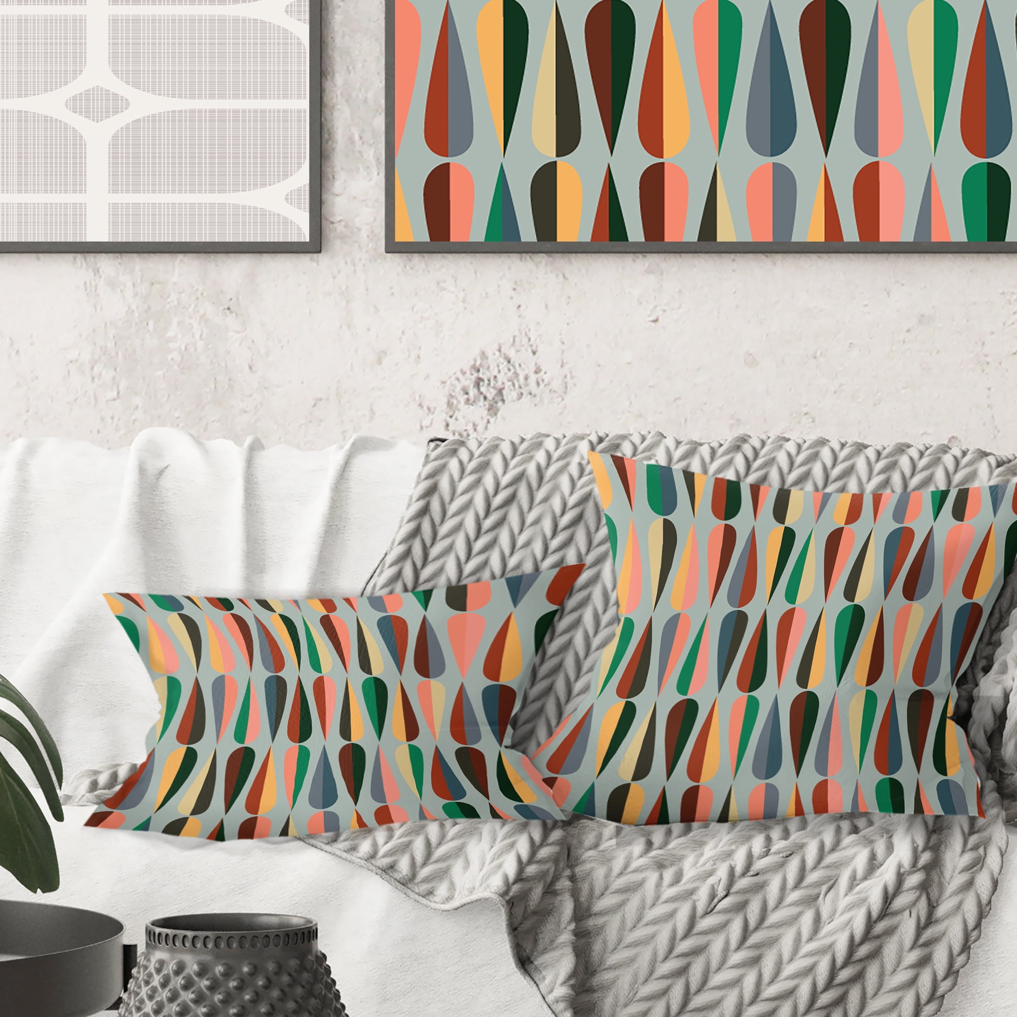 Designart Retro Abstract Drops IX' Mid-Century Modern Throw Pillow - 18x18