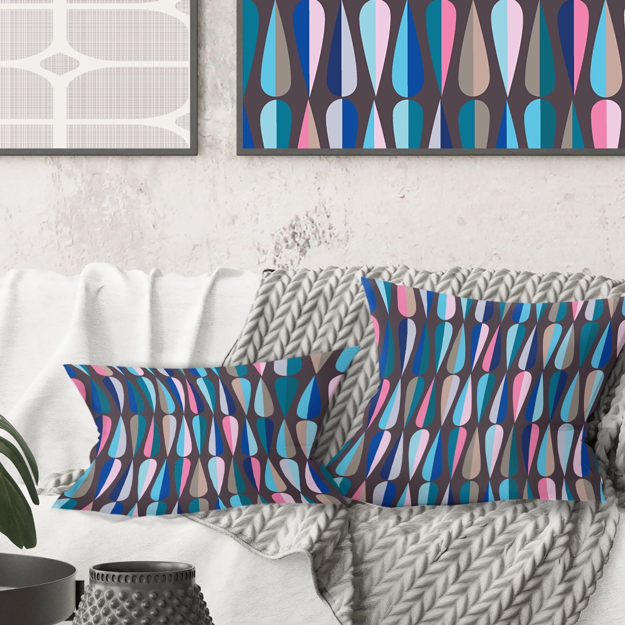 Designart Retro Abstract Drops VIII' Mid-Century Modern Throw Pillow - 18x18
