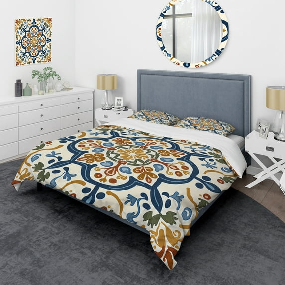 Designart "Retro Blue Mediterranean Tiles IV" Abstract Tile Bedding Covert Set - Transitional Blue Abstract Bed Set With 2 Shams