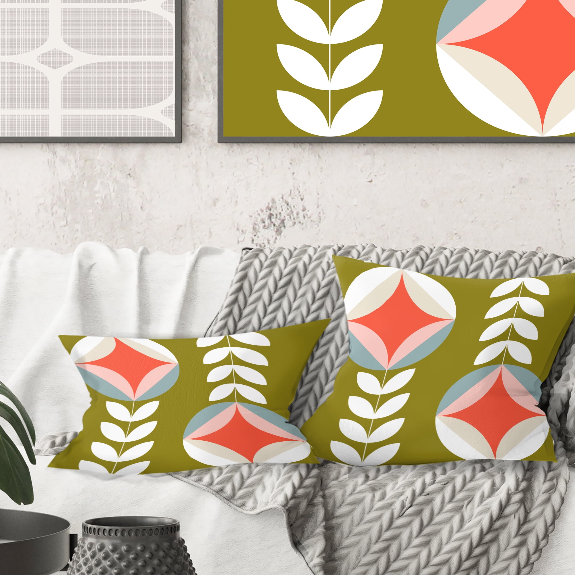 Designart Retro Botanical Pattern I' Mid-Century Modern Throw Pillow - 18x18
