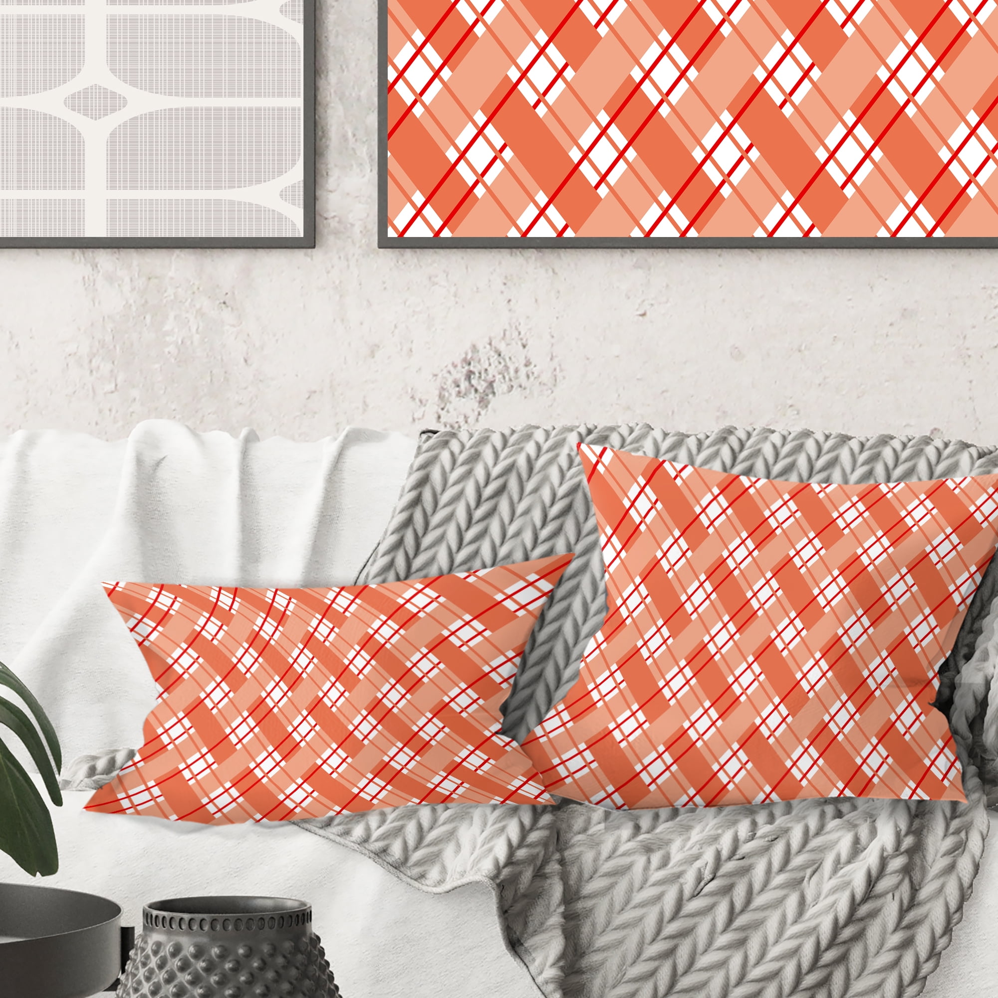 Designart Retro Checkered Pattern I' Mid-Century Modern Throw Pillow - 18x18