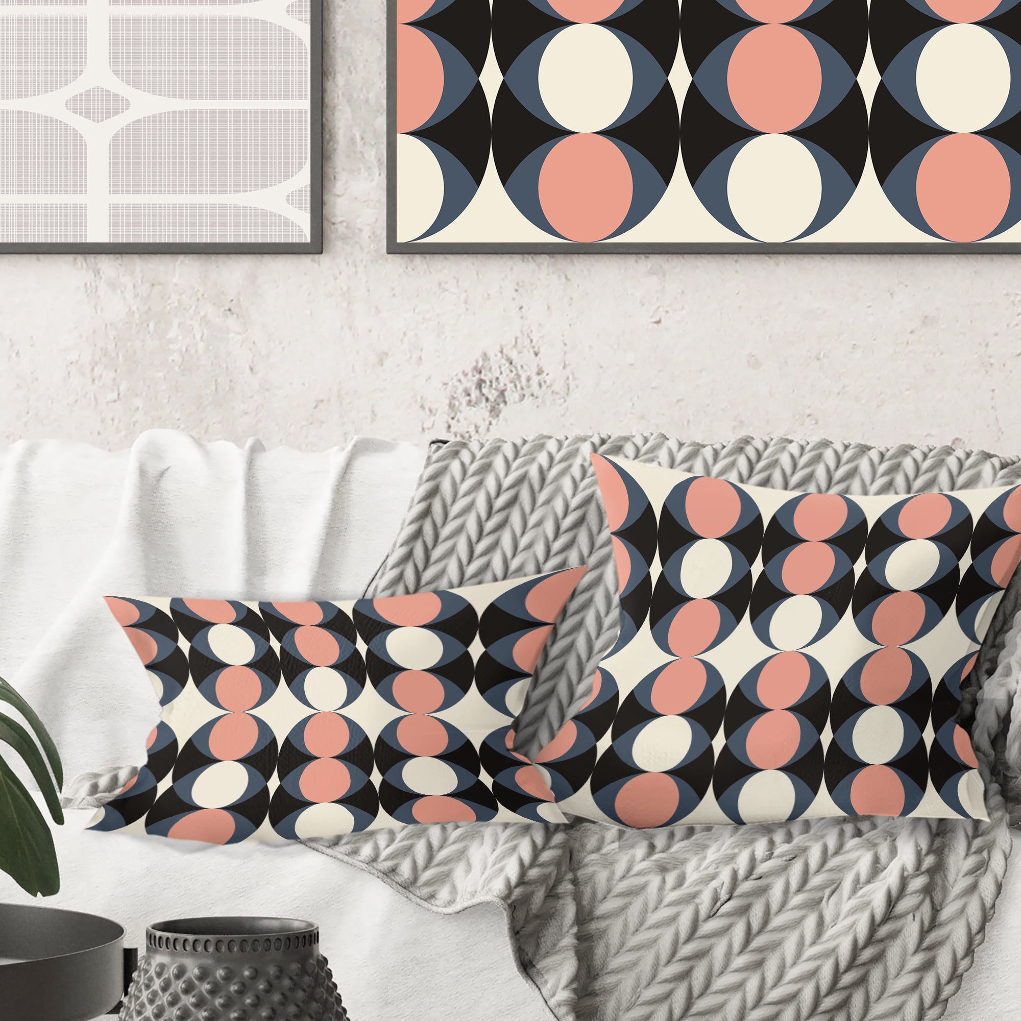 Designart Retro Circular Pattern II' Mid-Century Modern Throw Pillow - 16x16