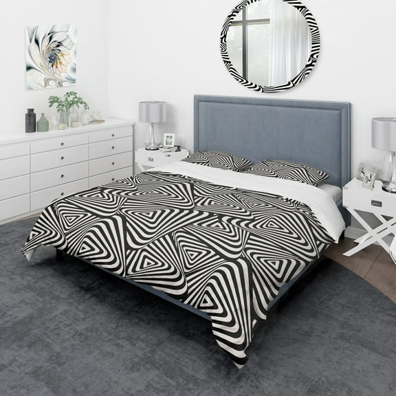 Designart 'Retro Dynamic Triangular Black and White Geometry' Modern & Contemporary Duvet Cover Set