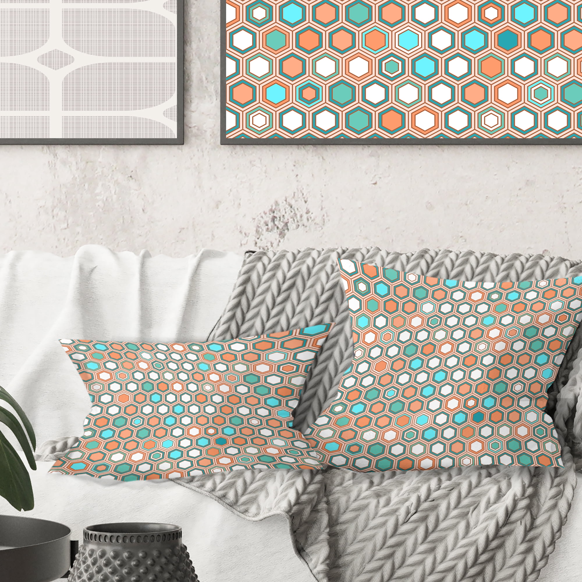 Designart Retro Hexagon Pattern III' Mid-Century Modern Throw Pillow - 16x16