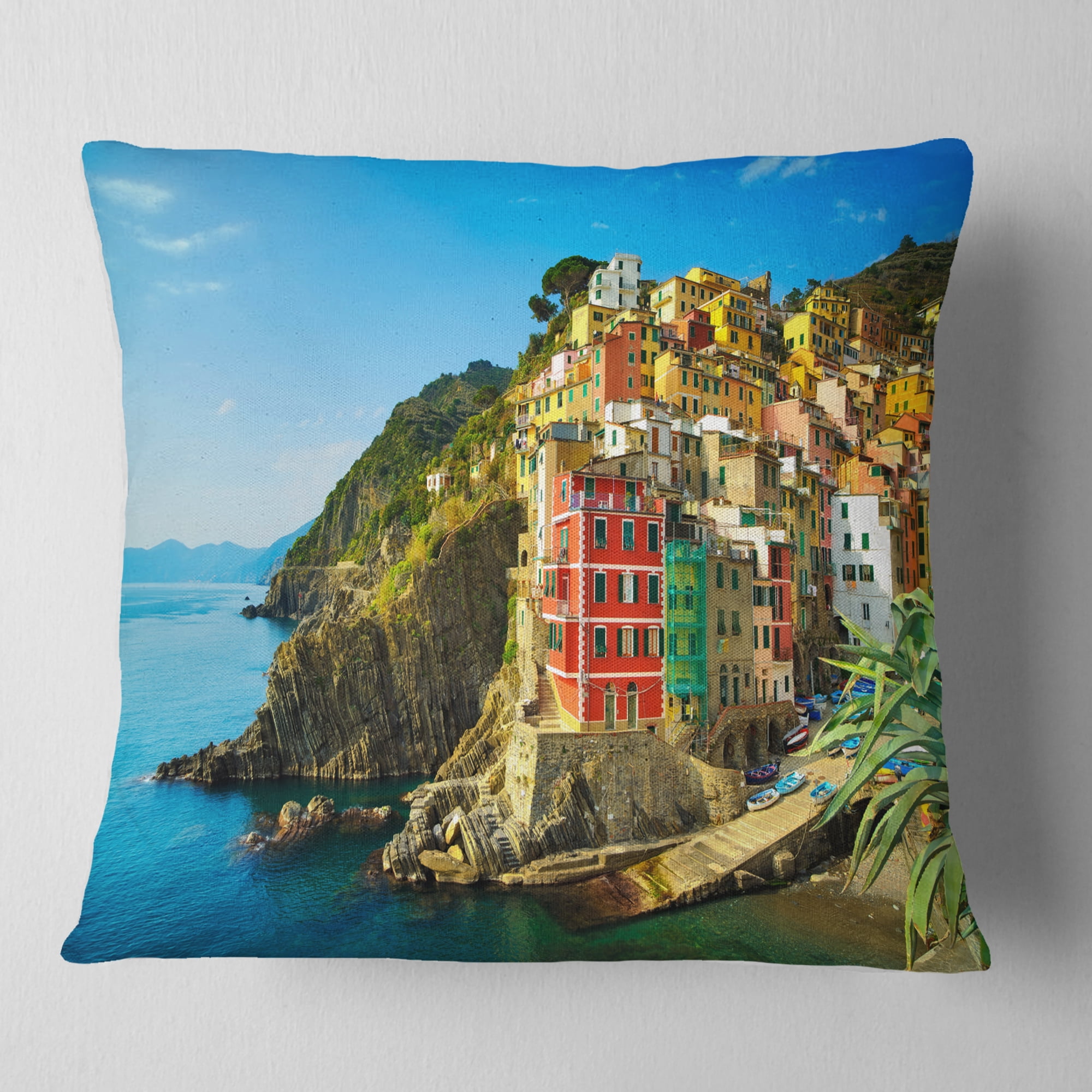 Designart Riomaggiore Village Rocky Beach - Seascape Throw Pillow - 16x16