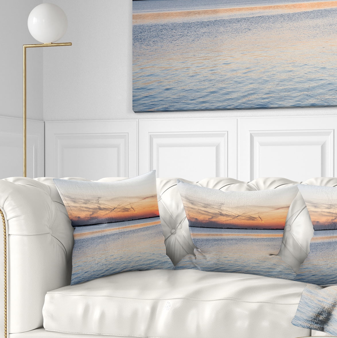 Designart River in Front - Landscape Photography Throw Pillow - 18x18