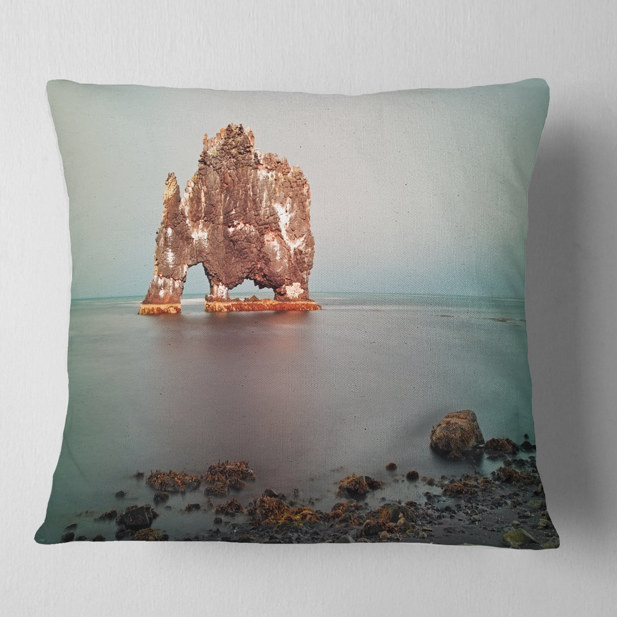 Designart Rock Sea Symbol in Iceland - Seashore Throw Pillow - 16x16