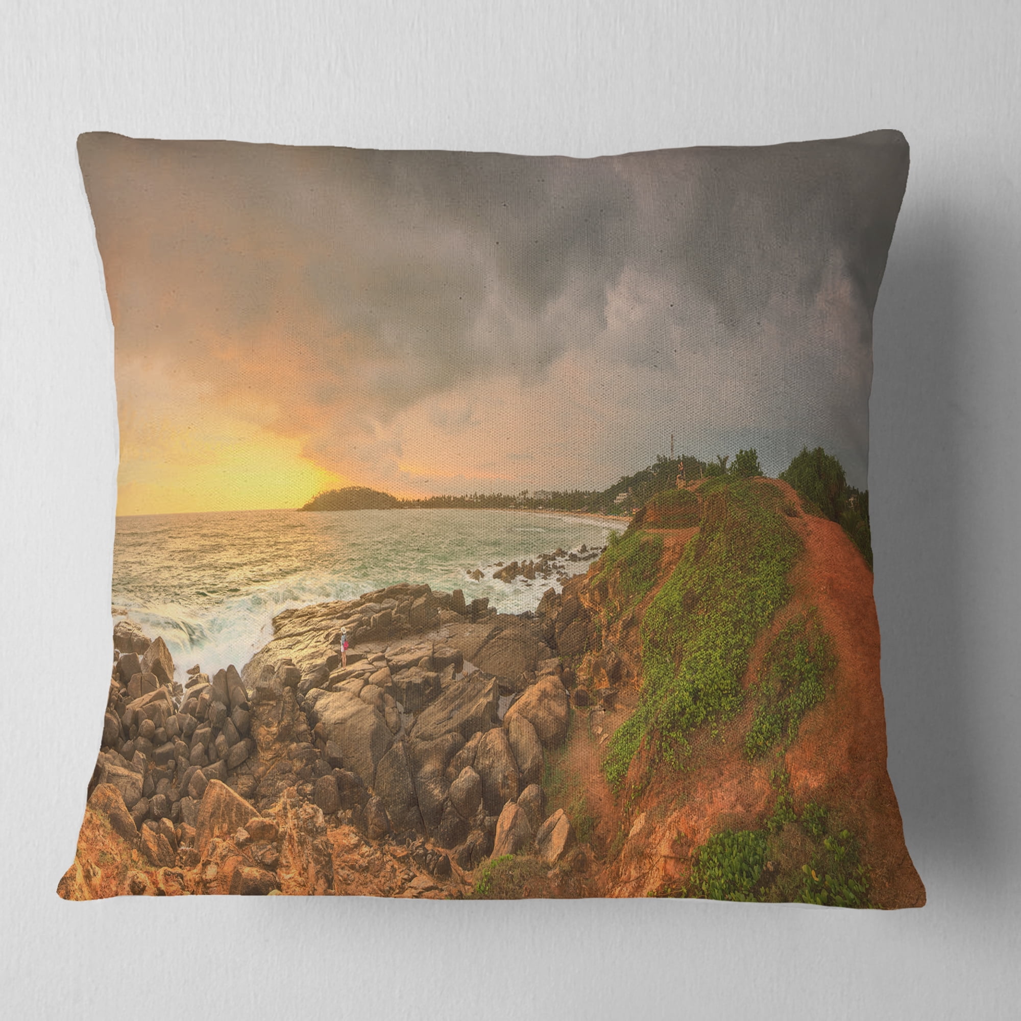 Designart Rocky Romantic Sri Lanka Beach - Oversized Beach Throw Pillow - 18x18
