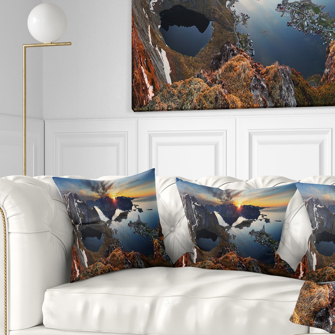 Designart Rocky Sea Mountains - Seascape Photography Throw Pillow - 16x16