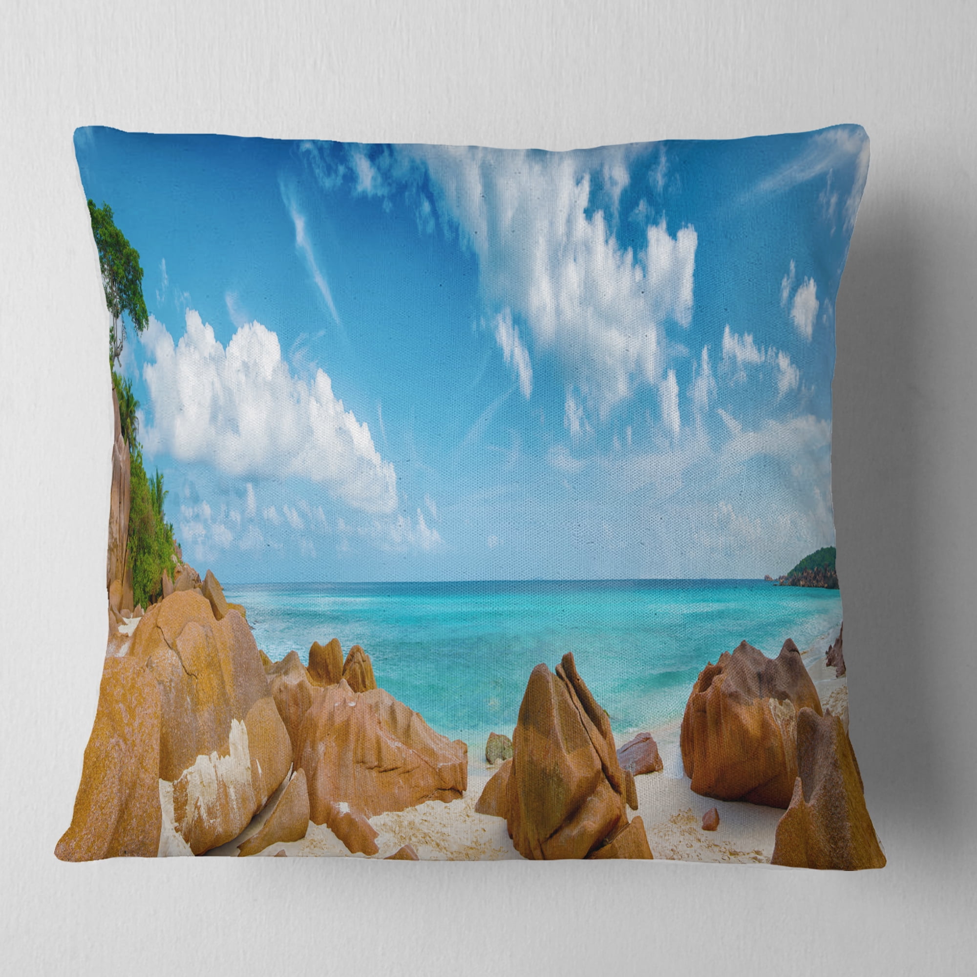 Designart Rocky Seychelles Island Panorama - Oversized Beach Throw Pillow - 16x16